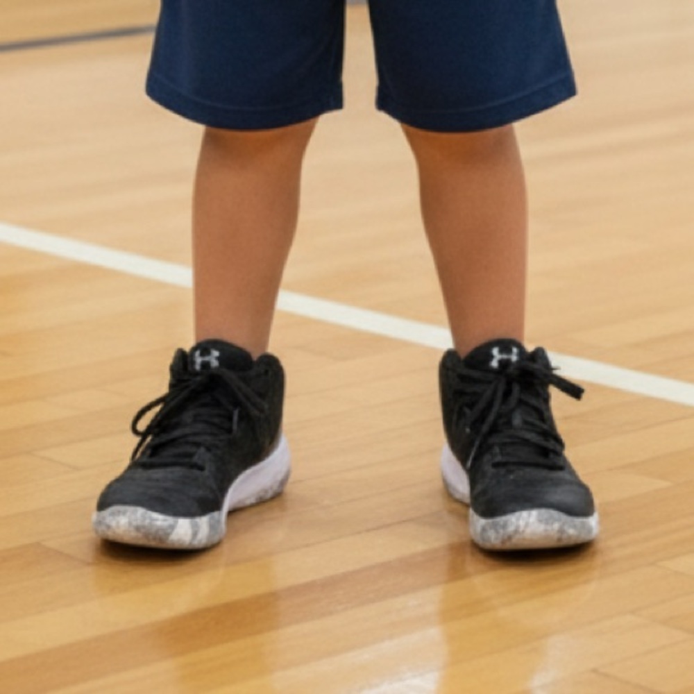Under Armour - size 7Y